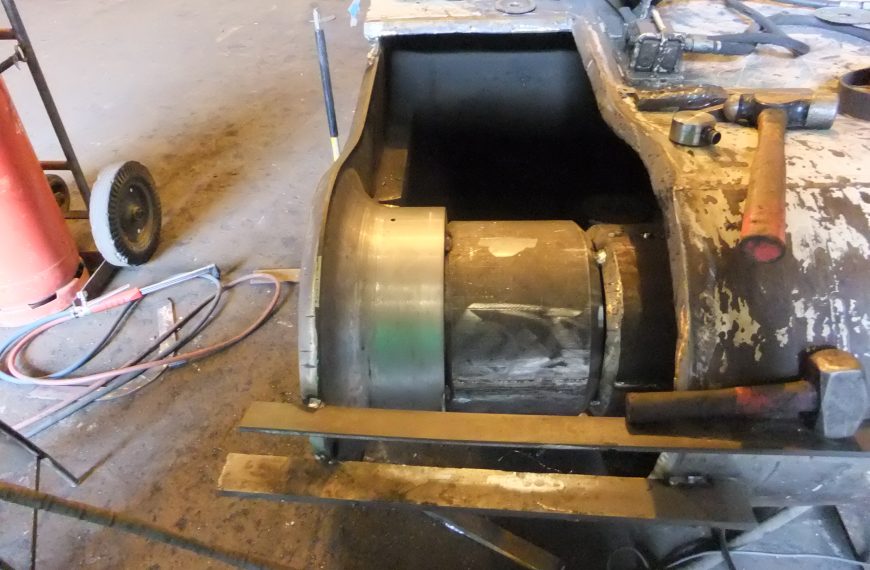 RH120 Back Hoe Dipper Arm Repair